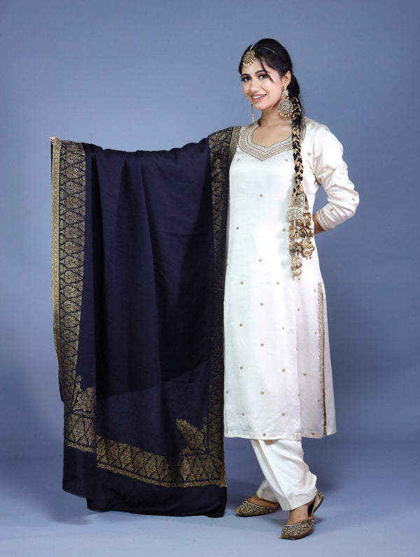 Zari Kunj Border Kani Shawl